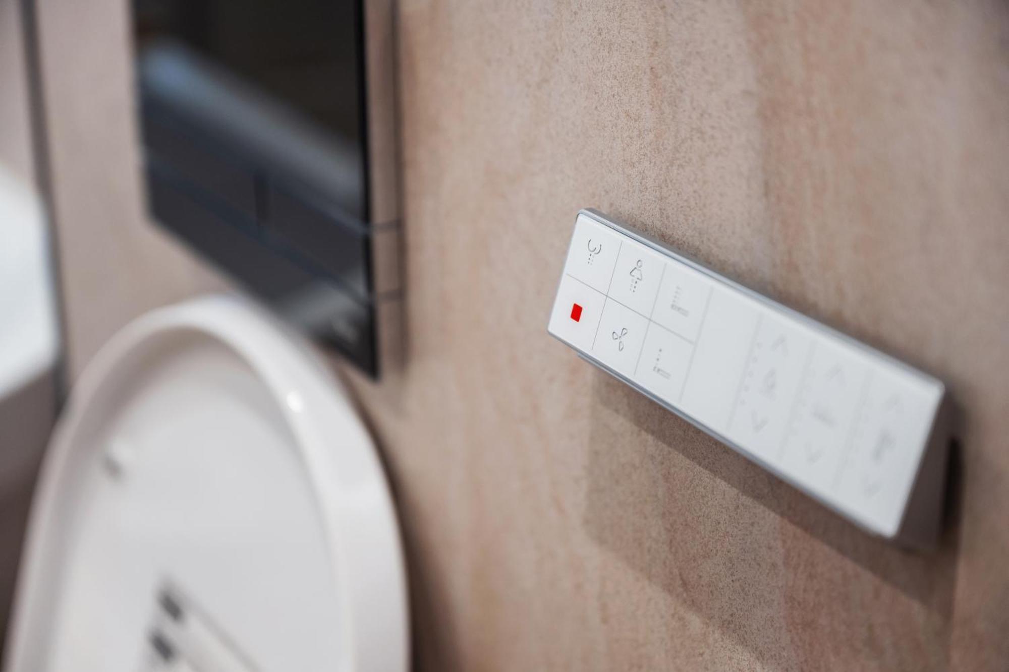 Edler Wohnraum Schlossteich-suite 3 Sz Mit Zwei Balkonen, Kaffeevollautomat, Kamin, Klima, Lift & Zwei Parkplaetzen Apartment