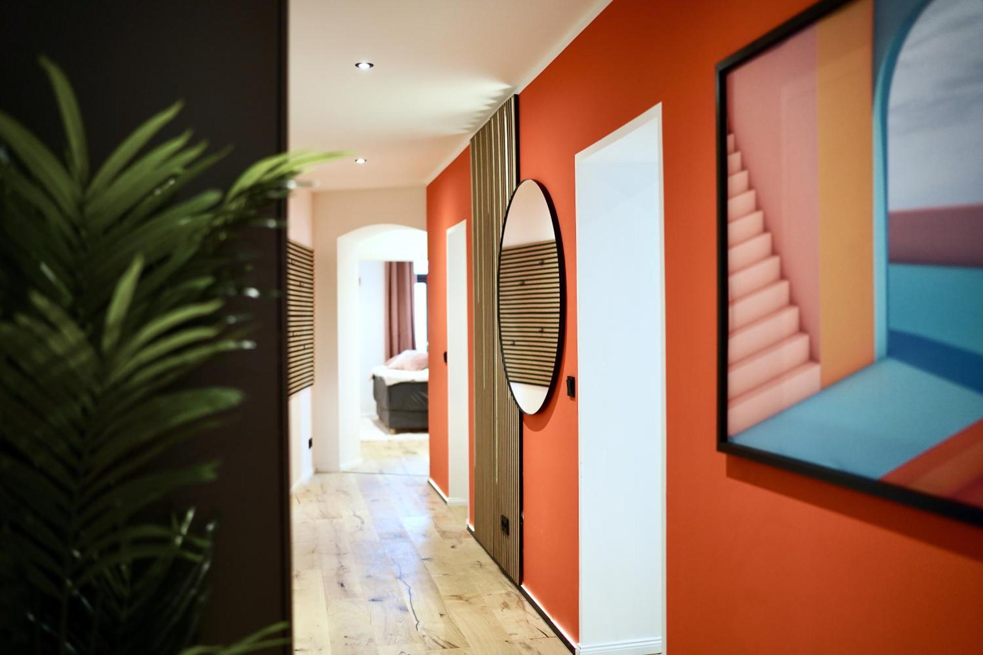 Edler Wohnraum Schlossteich-suite 3 Sz Mit Zwei Balkonen, Kaffeevollautomat, Kamin, Klima, Lift & Zwei Parkplaetzen Apartment